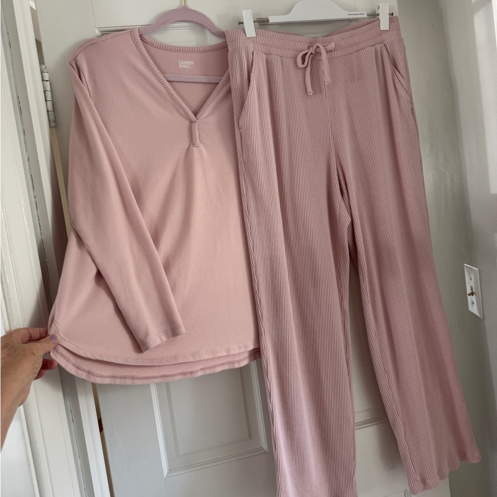 Lands End Pajama Set - Picture 3 of 14